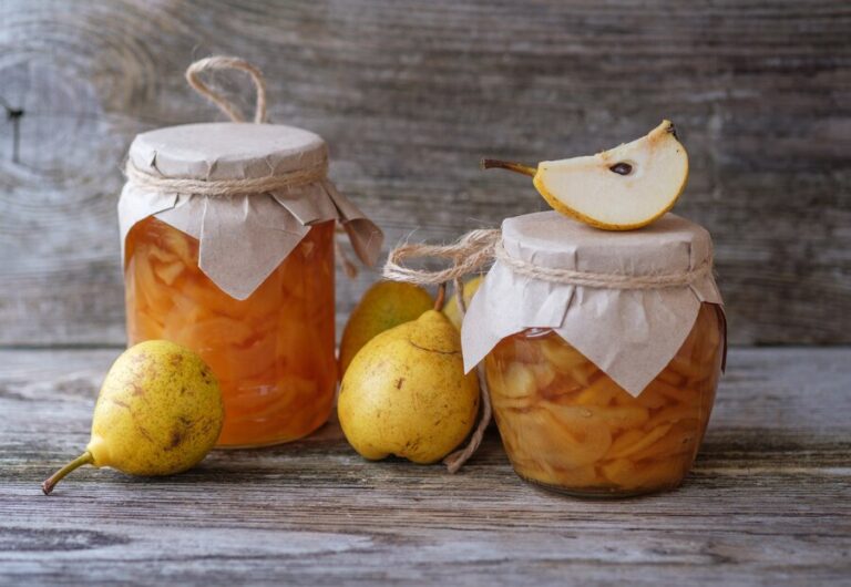 Fresh pears pear jam glass jar wooden board 414160 284